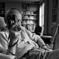 Documentário Just Plain Love, do "pai" do fotojornalismo, Henri Cartier-Bresson